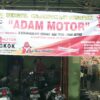 Ilmunya mantap dan instrukturnya kompeten Alhamdulillah setelah kursus otomotif disini dan memberanikan diri buka usaha bengkel mandiri, sekarang saya sudah bisa mendapatkan penghasilan sendiri dari usaha ini. Jangan ragu kursus disini. Ilmu yang diajarkan selalu update dan instrukturnya sudah berpengalaman. — Sutarno, Pemilik Bengkel Adam Motor